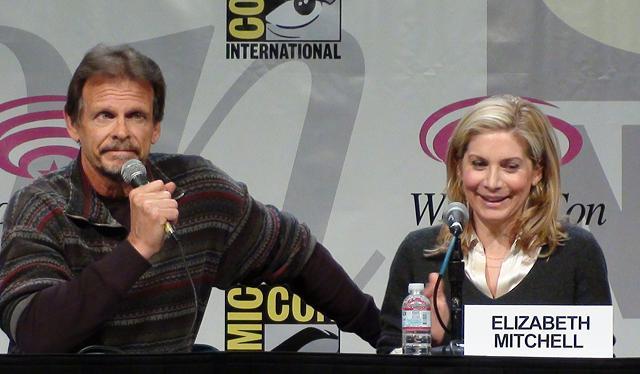 WonderCon 2011 - V Series Marc Singer and Elizabeth Mitchell!