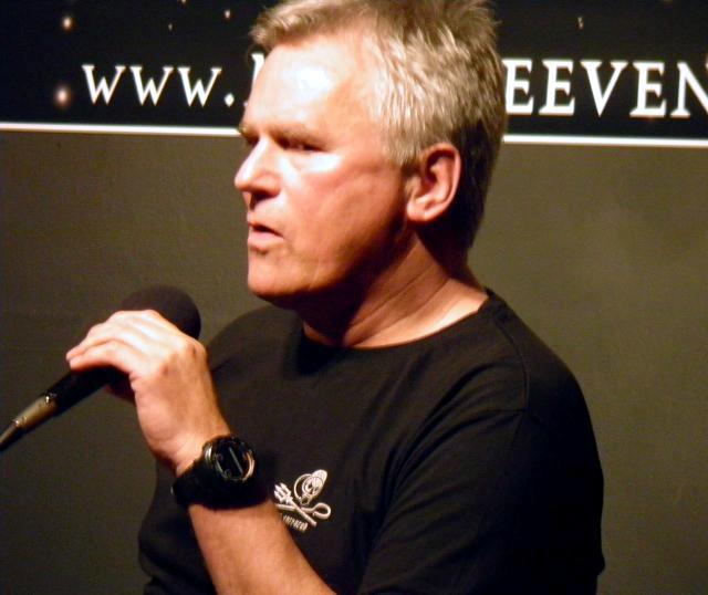 Chevron 7.6 - Richard Dean Anderson Saturday