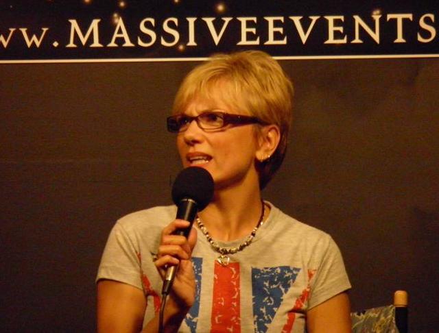 Chevron 7.6 Teryl Rothery - Sunday