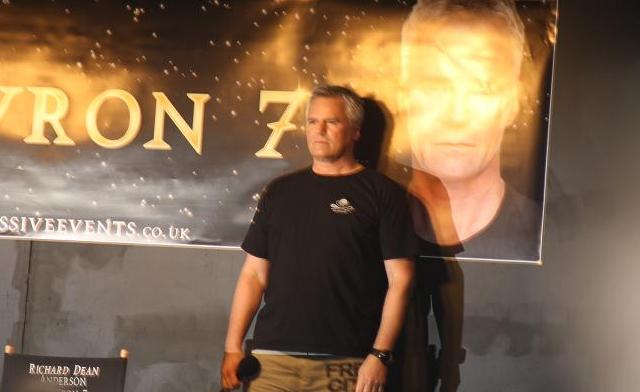 Chevron 7.6 - Richard Dean Anderson