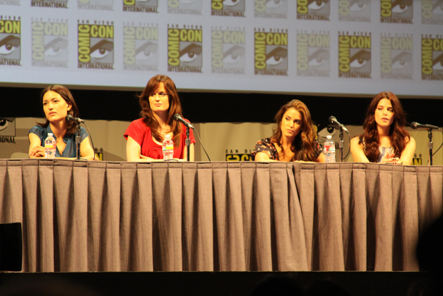 Julia Jones, Elizabeth Reaser, Nikki Reed, and Ashley Greene join Twilight panel