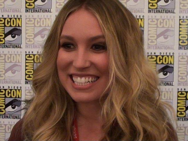 Comic-Con 2011 - Sarah Sanguin Carter - Falling Skies Press