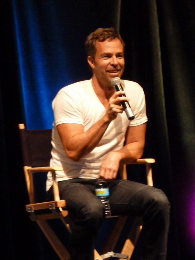 Creation Entertainment Stargate Chicago - JR Bourne