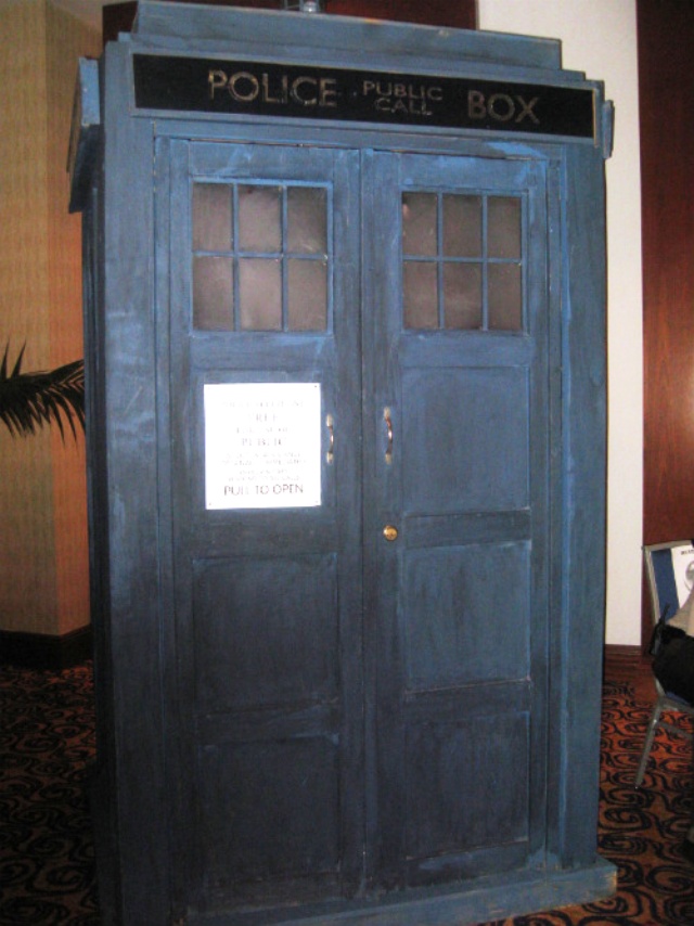 DragonCon 2011 - Dr. Who Tardis