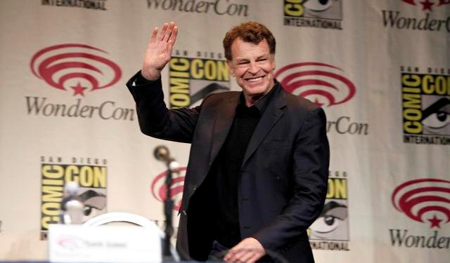 Wondercon 2012 - John Noble of Fringe enters the stage