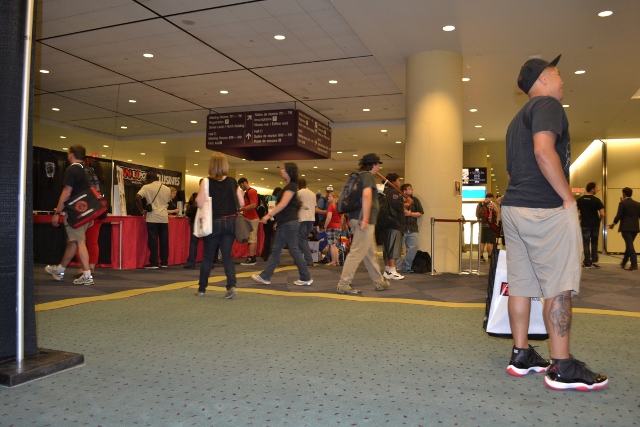 Fan Expo Toronto 2012 - Fans mingling 