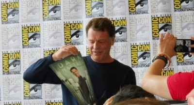 Comic-Con 2012 - Looking at his poster - John Noble of Dark Matters