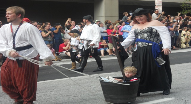 Dragoncon2012 - Baby in tub