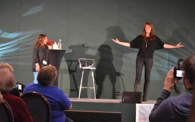 AT6 Ripples - Amanda Tapping's shadow looks like a werewolf on stage but she is not!