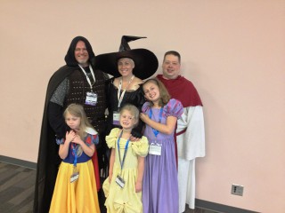 Origins 2013 - Family Cosplay2