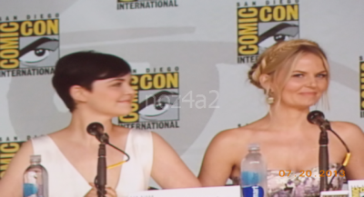 OUAT SDCC 2013-Ginny & Jennifer