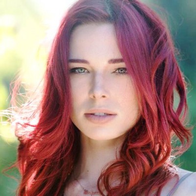 Chloe Dykstra Profile Pic from Origins book