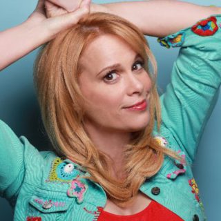 Click to visit and follow Chase Masterson on Twitter!