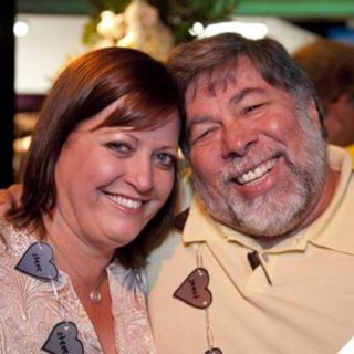 Click to visit and follow Janet and Steve Wozniak on Twitter!