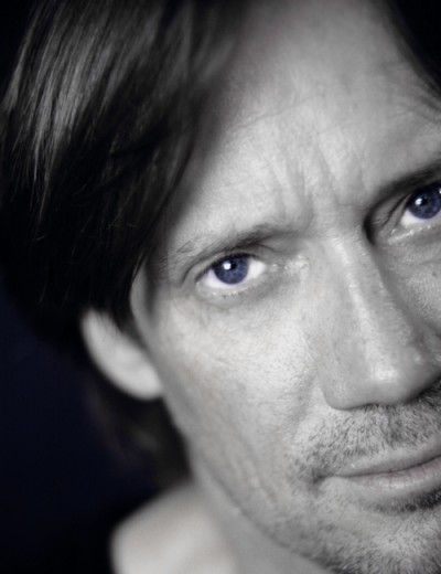 Click to visit and follow Kevin Sorbo on Twitter!